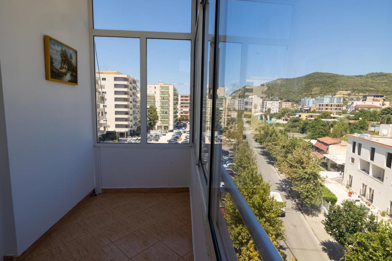 Victoria Lungomare Apartment Vlorë Exteriör bild